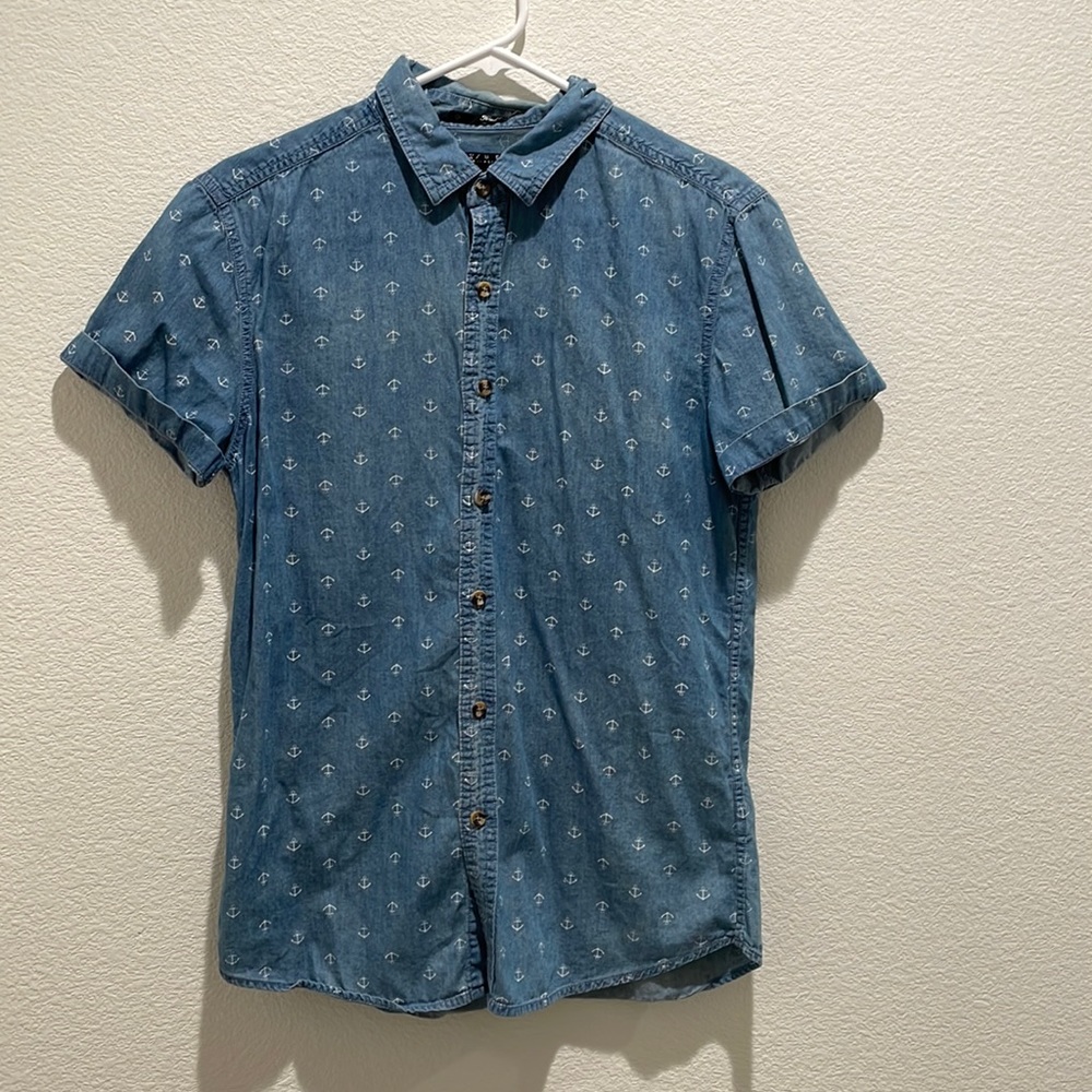 Button up shirt.